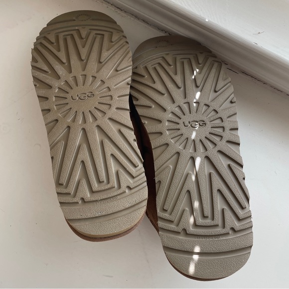 UGG Kenton Slippers Shoes Leather Sheepskin Fur NEW Mens 12 - Picture 2 of 8